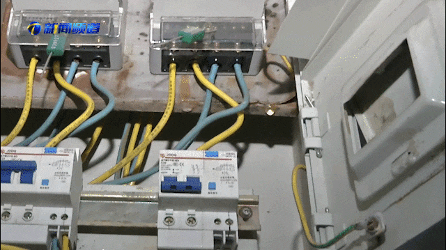 為什么配電箱里不能放雜物？:配電箱
